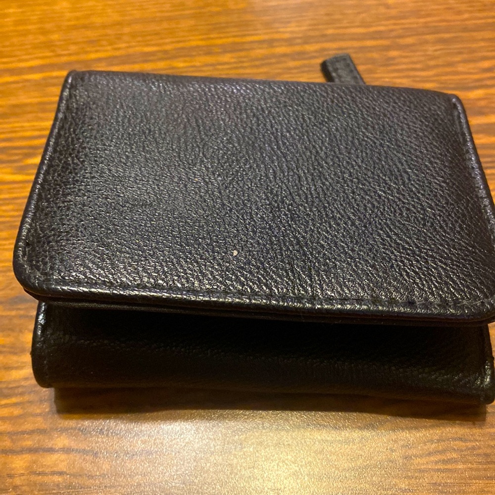 Safekeeper tri-fold wallet